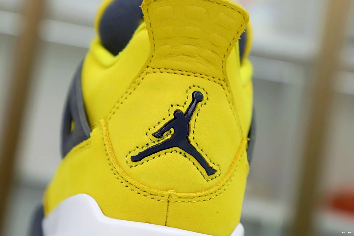 AIR 4 'LIGHTNING' 2021 AIR JORDAN RETRO JORDAN 0116